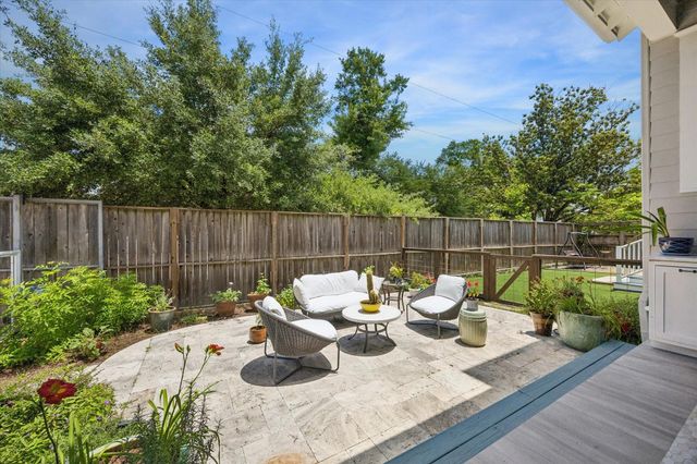 1101 Omar Street, Houston, TX 77009
