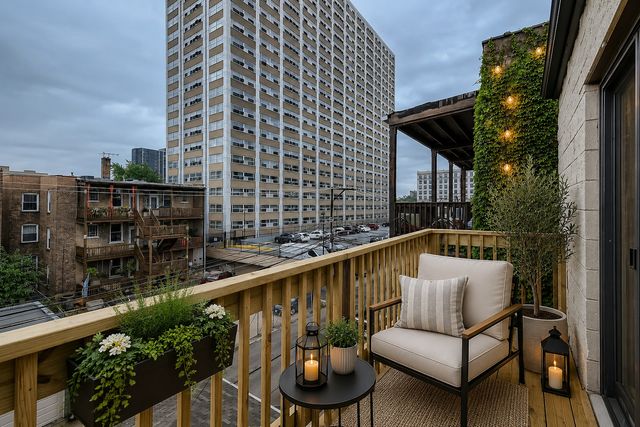905 W Lawrence Avenue 3W, Chicago, IL 60640