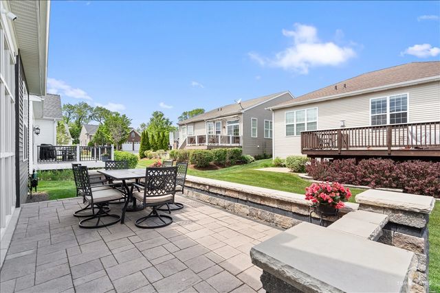 3870 Double Eagle Drive, Elgin, IL 60124