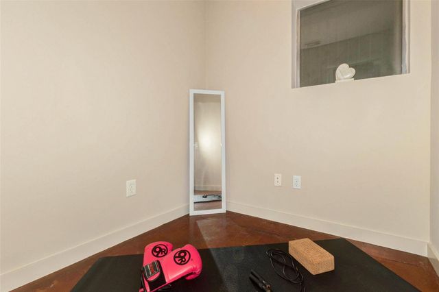 219 W Gray Street, Houston, TX 77019