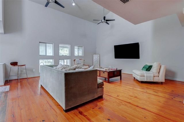 219 W Gray Street, Houston, TX 77019