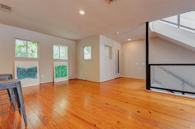 219 W Gray Street, Houston, TX 77019