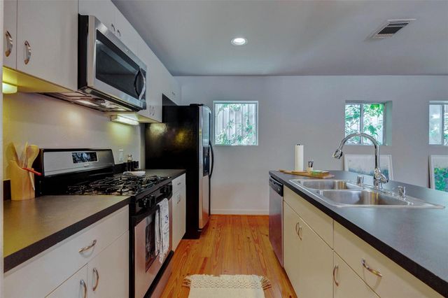 219 W Gray Street, Houston, TX 77019