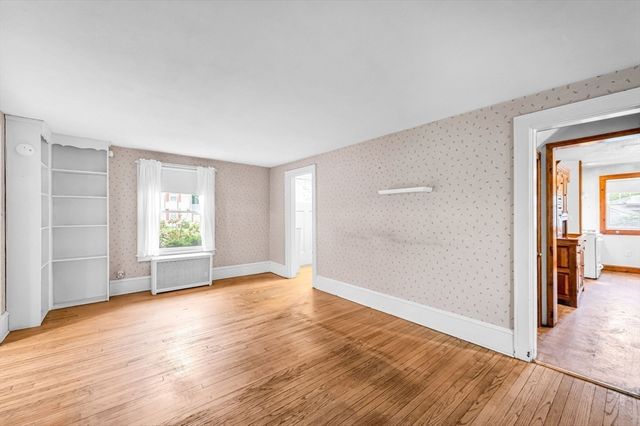 1168 River Rd, Agawam, MA 01001