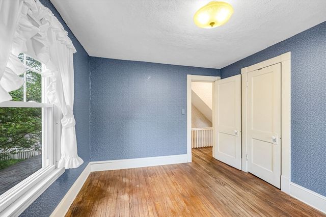 1168 River Rd, Agawam, MA 01001