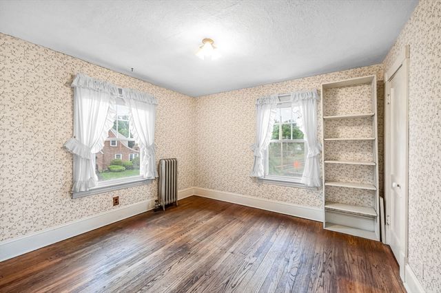 1168 River Rd, Agawam, MA 01001