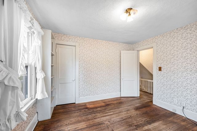 1168 River Rd, Agawam, MA 01001