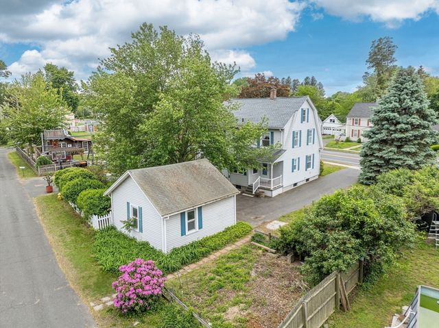 1168 River Rd, Agawam, MA 01001