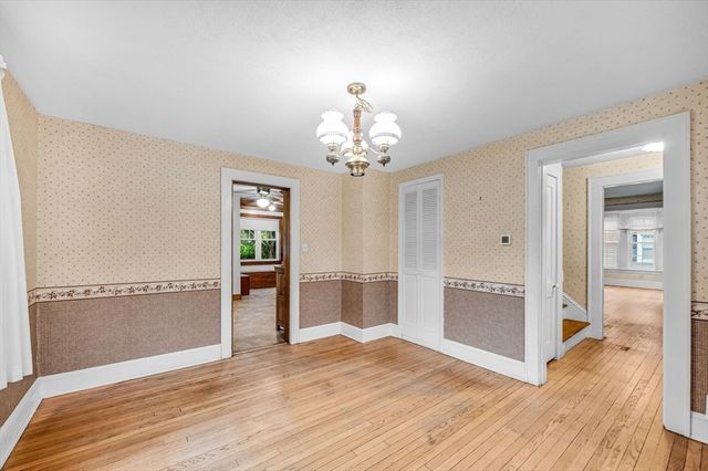 1168 River Rd, Agawam, MA 01001