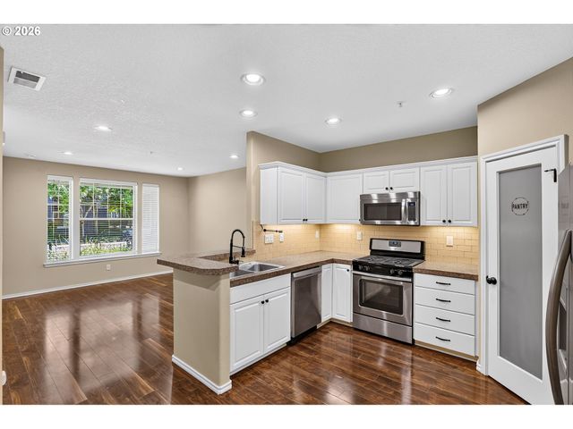 11488 Sw ZURICH St, Wilsonville, OR 97070