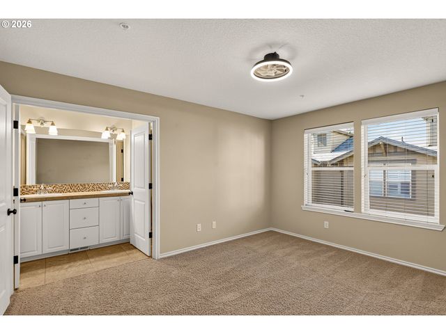 11488 Sw ZURICH St, Wilsonville, OR 97070