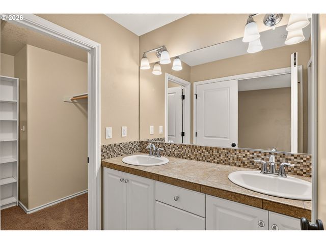 11488 Sw ZURICH St, Wilsonville, OR 97070