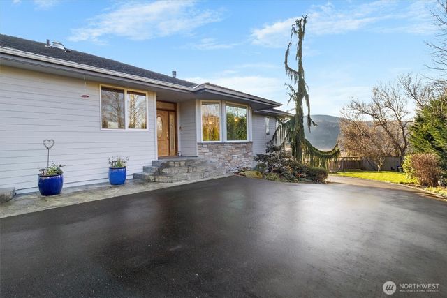 18019 Mariposa Lane, Mount Vernon, WA 98274