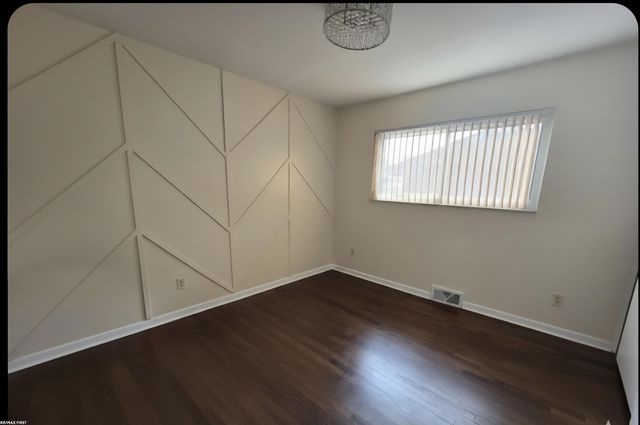 20900 Bayside Street, Saint Clair Shores, MI 48081