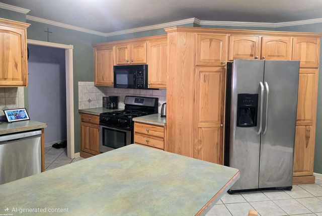 20900 Bayside Street, Saint Clair Shores, MI 48081