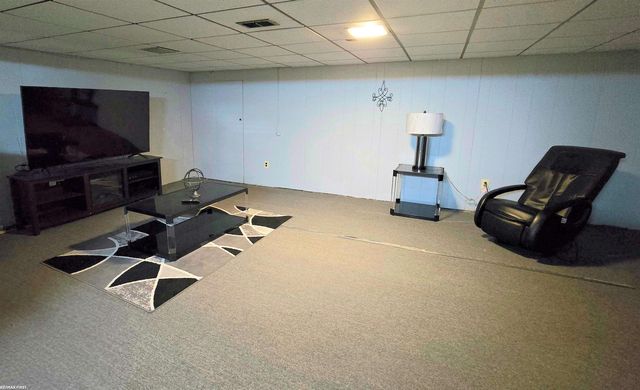 20900 Bayside Street, Saint Clair Shores, MI 48081