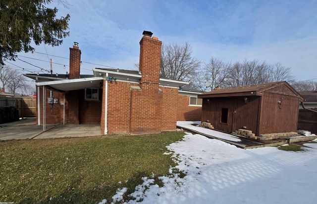 20900 Bayside Street, Saint Clair Shores, MI 48081