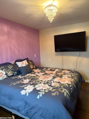 20900 Bayside Street, Saint Clair Shores, MI 48081