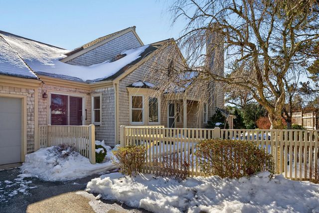 2 Pine Grove Village, Yarmouth Port, MA 02675