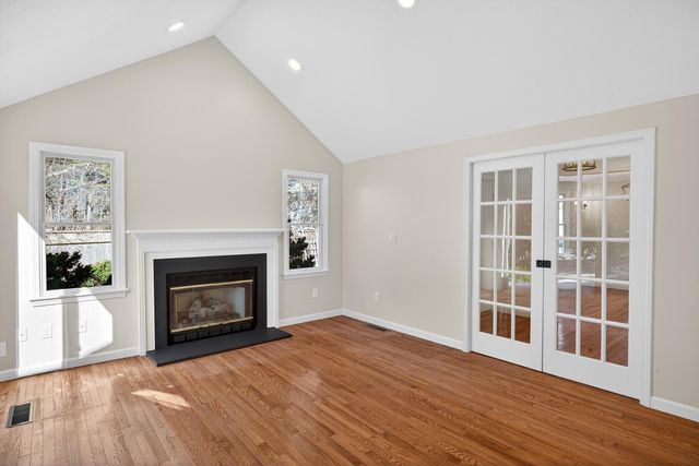 2 Pine Grove Village, Yarmouth Port, MA 02675