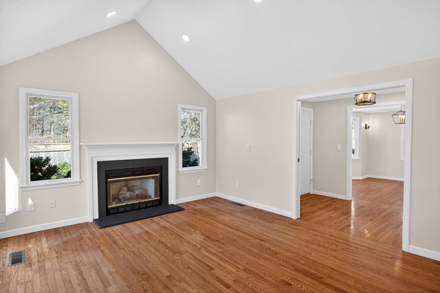 2 Pine Grove Village, Yarmouth Port, MA 02675