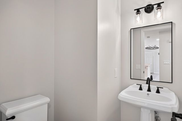 2 Pine Grove Village, Yarmouth Port, MA 02675