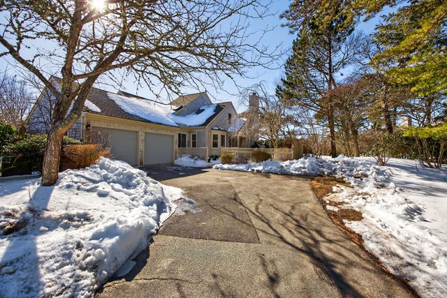 2 Pine Grove Village, Yarmouth Port, MA 02675