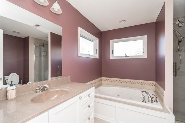 923 S 10th Street, Adel, IA 50003