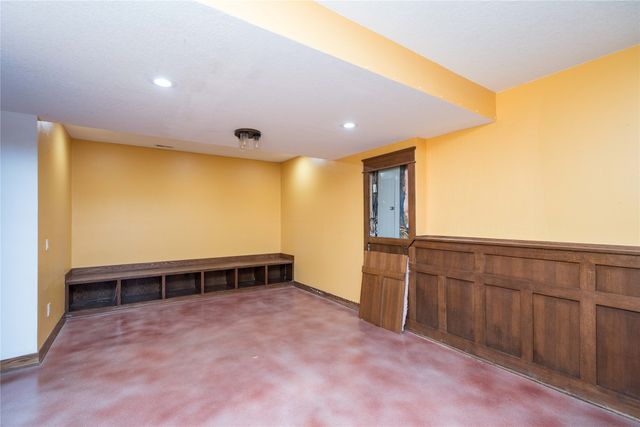 923 S 10th Street, Adel, IA 50003