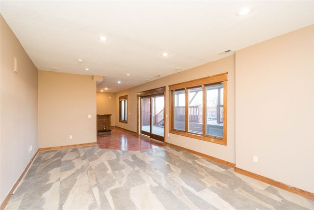 923 S 10th Street, Adel, IA 50003