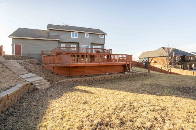 923 S 10th Street, Adel, IA 50003