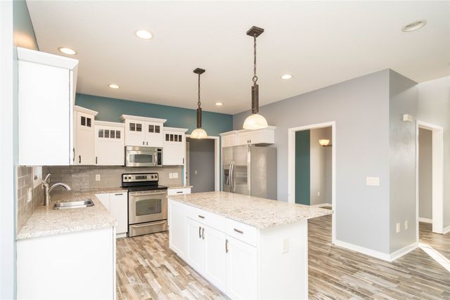 923 S 10th Street, Adel, IA 50003