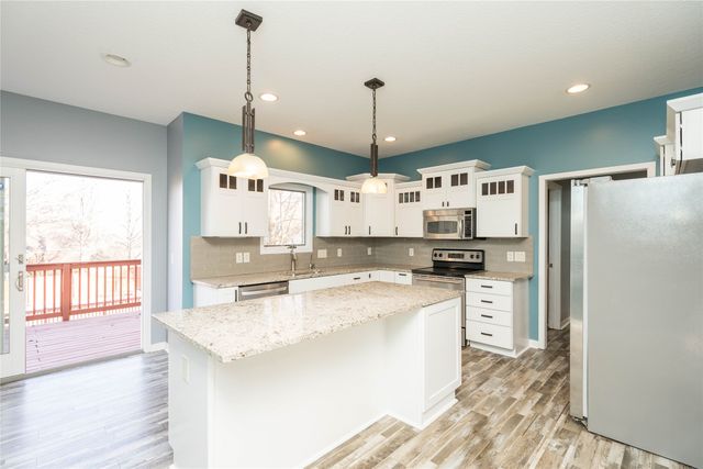 923 S 10th Street, Adel, IA 50003