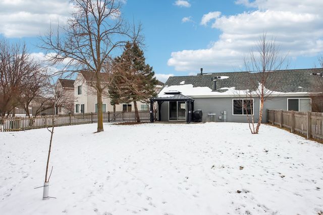 2492 Concord Court, Montgomery, IL 60538