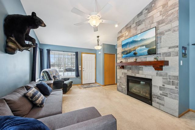 2492 Concord Court, Montgomery, IL 60538