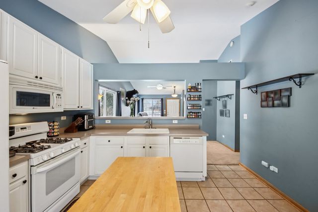 2492 Concord Court, Montgomery, IL 60538