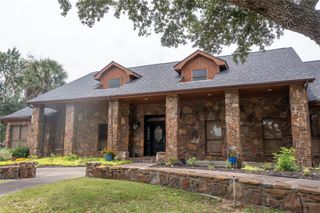 5004 Magnolia Lane, Bay City, TX 77414