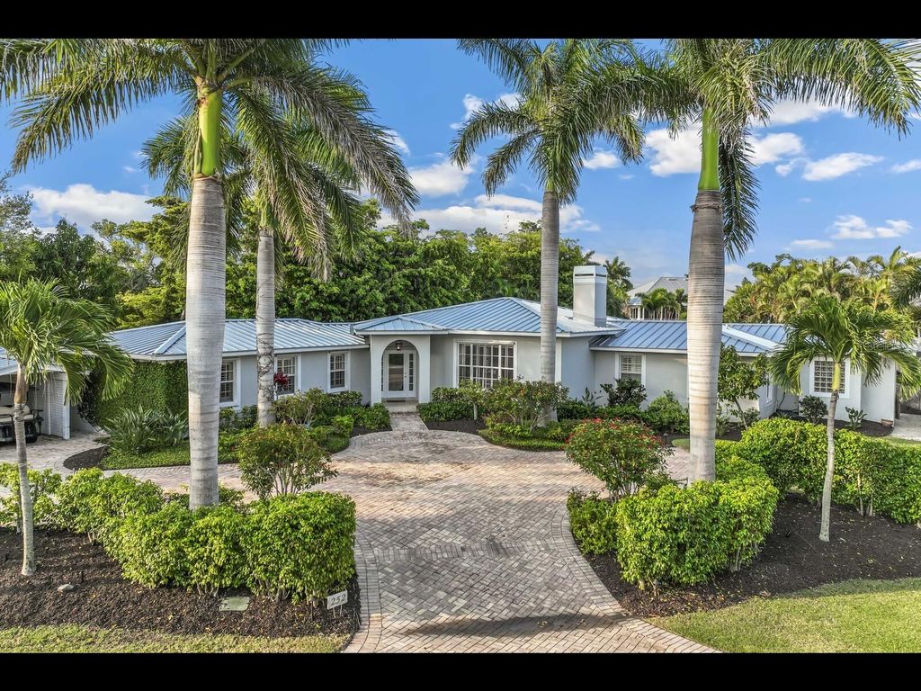 Image 1 of property listing at 252 WATERWAYS AVENUE, Boca Grande, FL 33921
