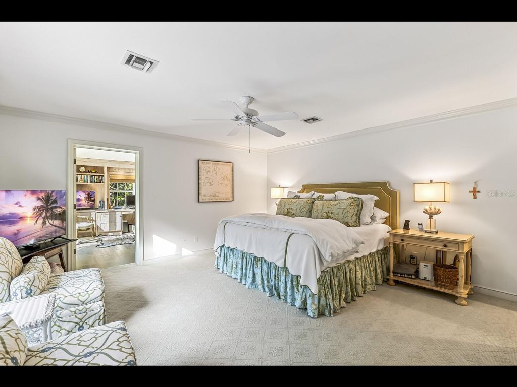 Image 15 of property listing at 252 WATERWAYS AVENUE, Boca Grande, FL 33921