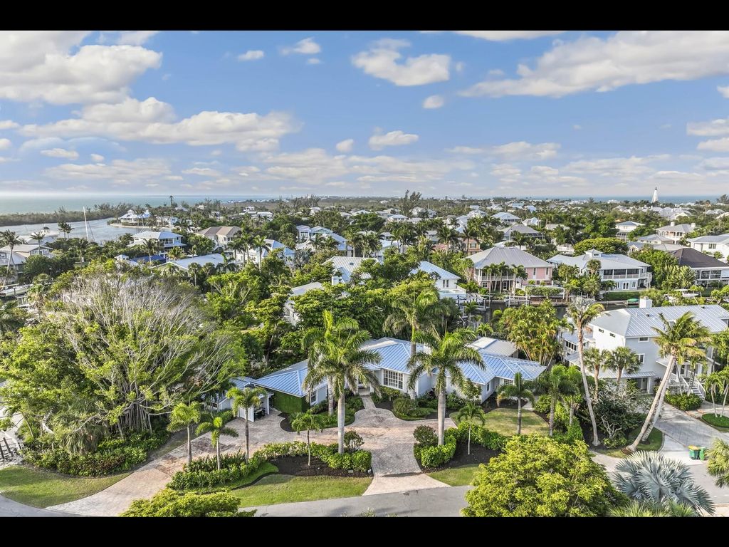 Image 31 of property listing at 252 WATERWAYS AVENUE, Boca Grande, FL 33921