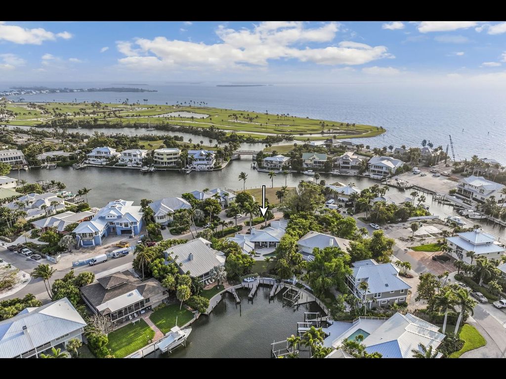 Image 34 of property listing at 252 WATERWAYS AVENUE, Boca Grande, FL 33921