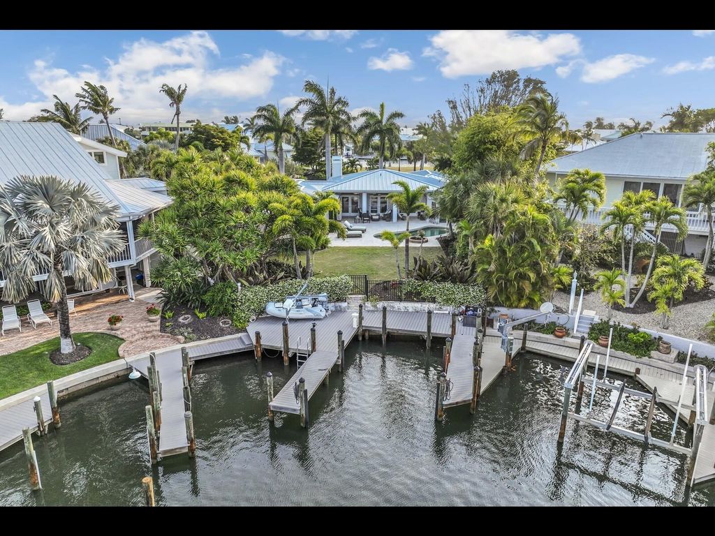Image 35 of property listing at 252 WATERWAYS AVENUE, Boca Grande, FL 33921