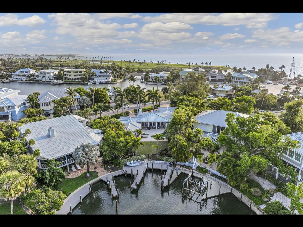 Image 36 of property listing at 252 WATERWAYS AVENUE, Boca Grande, FL 33921