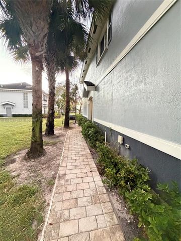1415 NW 34th Way 1415, Lauderhill, FL 33311