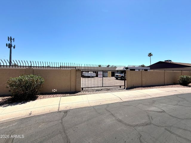 9437 N 51ST Drive, Glendale, AZ 85302