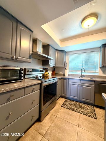 9437 N 51ST Drive, Glendale, AZ 85302