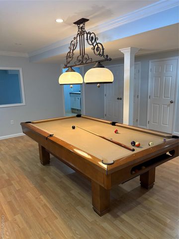 18 Lakeside Drive, Valhalla, NY 10595