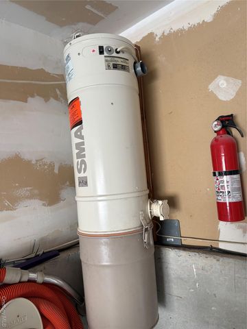 18 Lakeside Drive, Valhalla, NY 10595