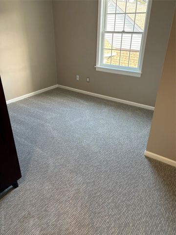 18 Lakeside Drive, Valhalla, NY 10595