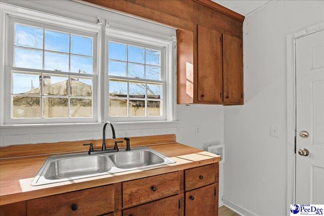 705 Lawson St, Florence, SC 29501